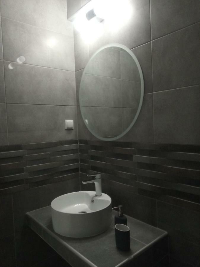 New Apartment Near Metro Larissis In The Centre Of Atenas Exterior foto