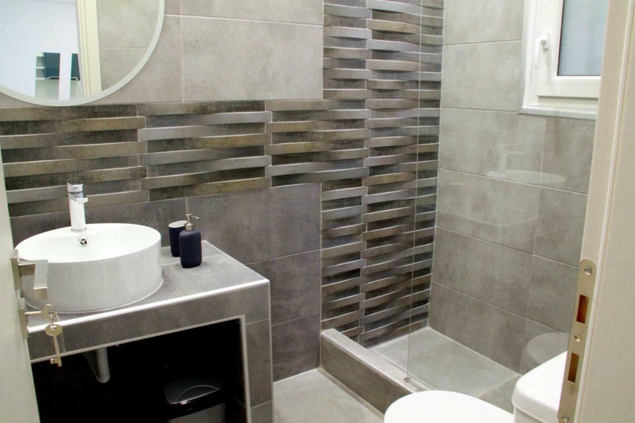 New Apartment Near Metro Larissis In The Centre Of Atenas Exterior foto