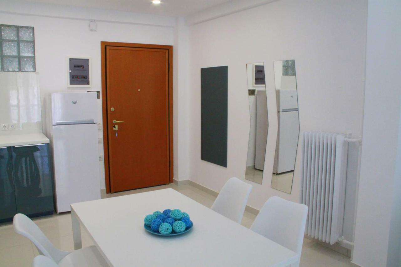 New Apartment Near Metro Larissis In The Centre Of Atenas Exterior foto
